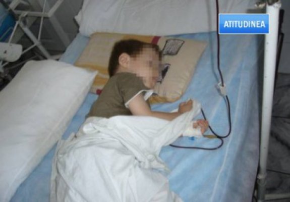 Atitudinea: Un copil de 2 ani şi jumătate din Constanţa are nevoie de ajutor pentru operaţia care-i poate salva viaţa